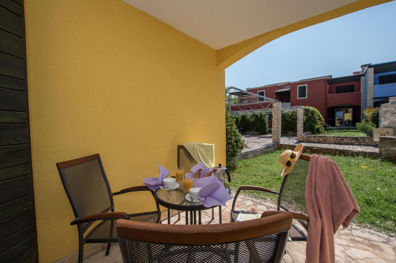 Villas Faro Basanija Exterior photo