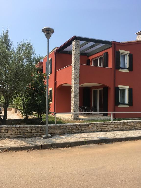 Villas Faro Basanija Exterior photo
